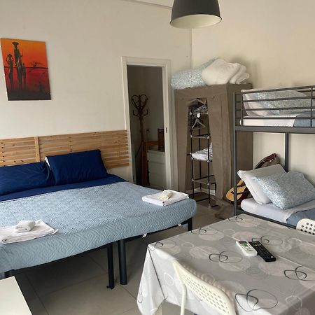 Onlyroomsrho Esterno foto