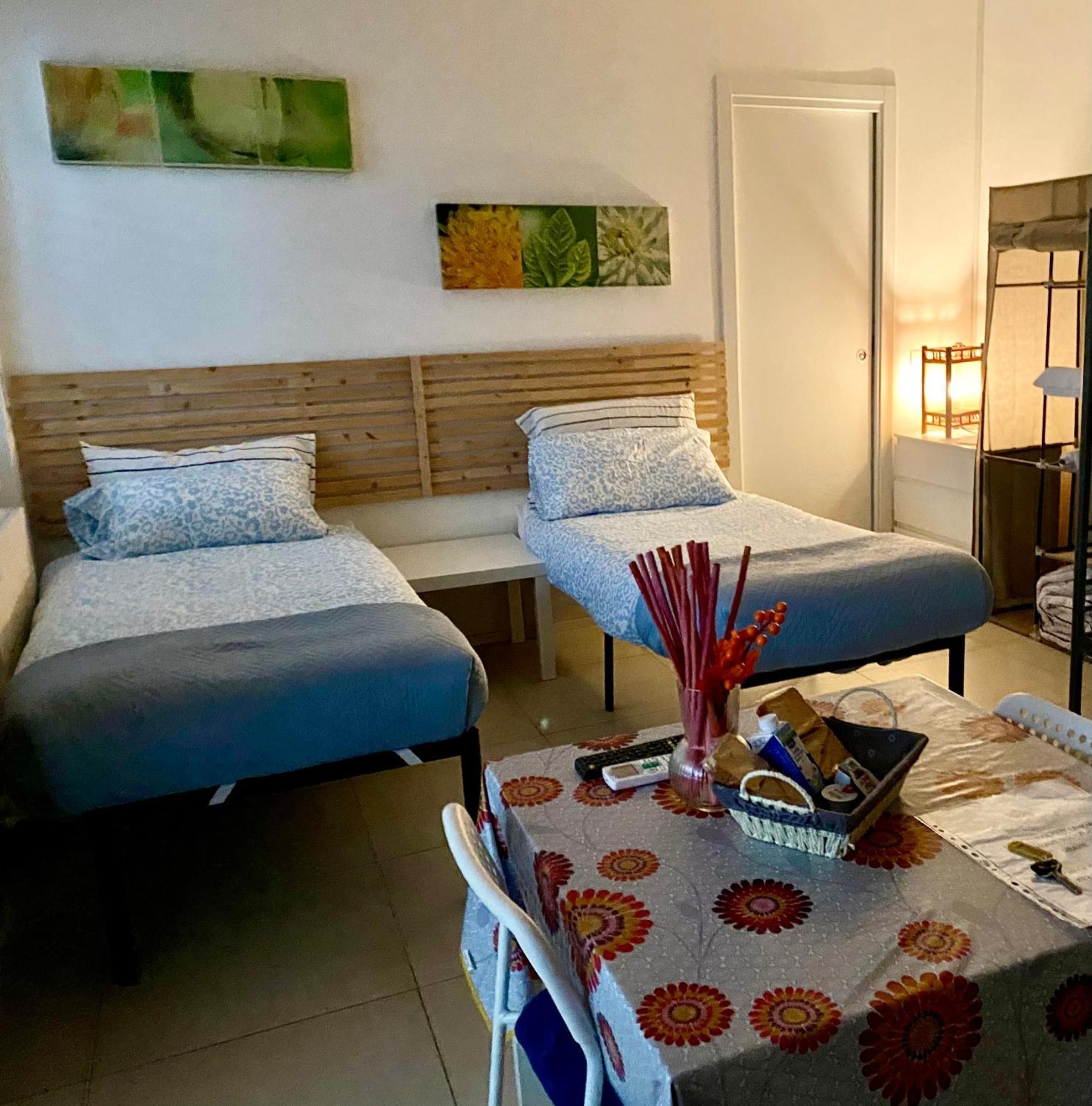 Onlyroomsrho Esterno foto